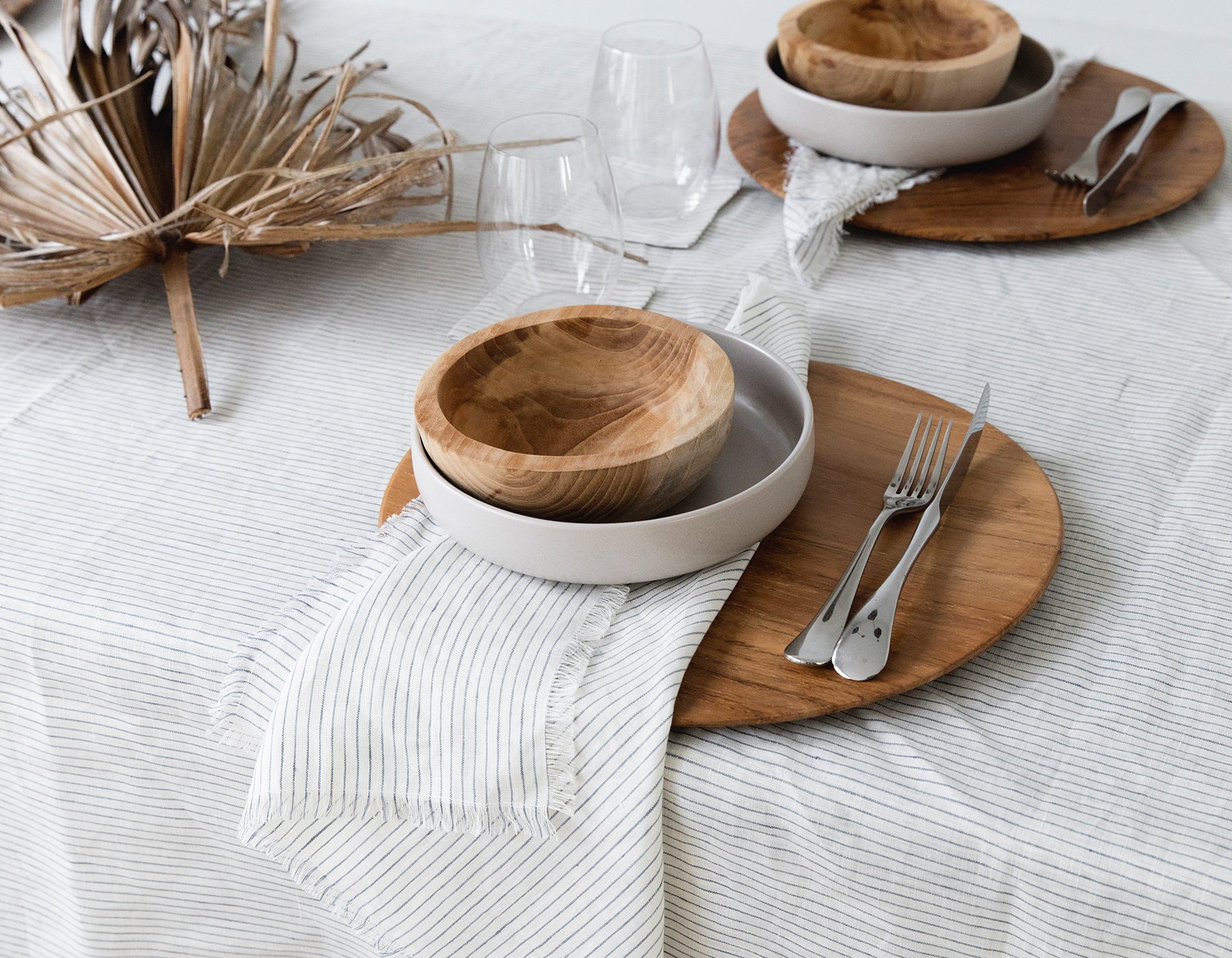 Effortless Entertaining with Linen Tableware